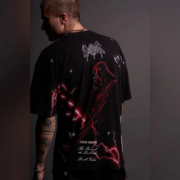 DARTH VADER "SIDE BY SIDE" OVERSIZED TEE IN BLACK